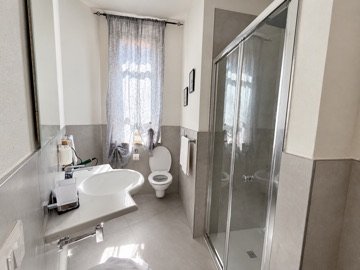 Bagno delle camere Superior con doccia
